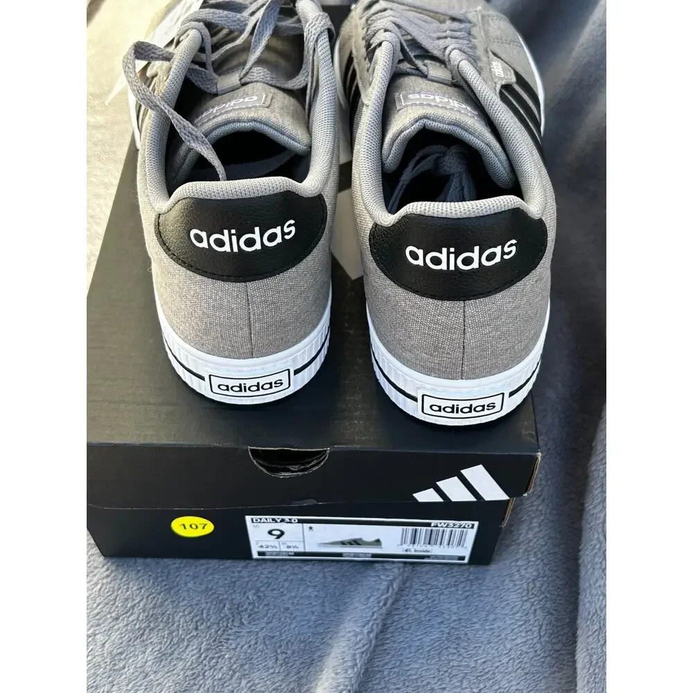 Adidas Daily 3.0 Men’s 9 Gray White Casual Sneakers FW7030 New in Box - Picture 5 of 8